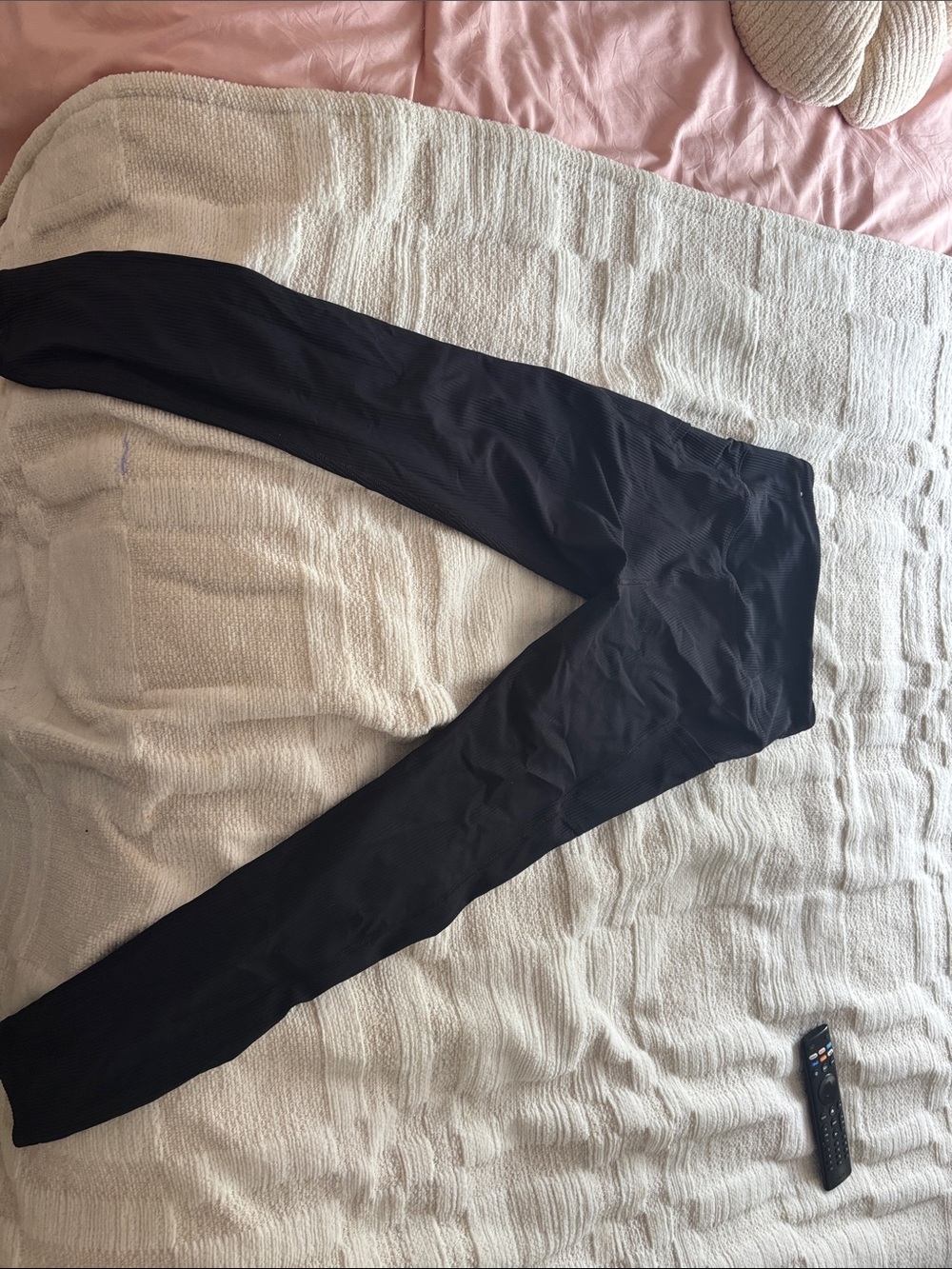 Old Navy Black High-Rise Active Leggings - Picture 4 of 8
